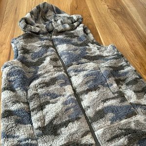 Zenana Sherpa Vest